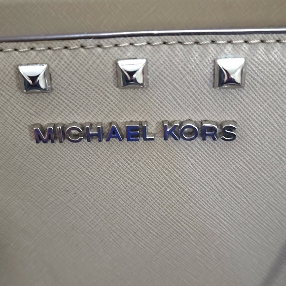 Michael Kors purse - Picture 5 of 5